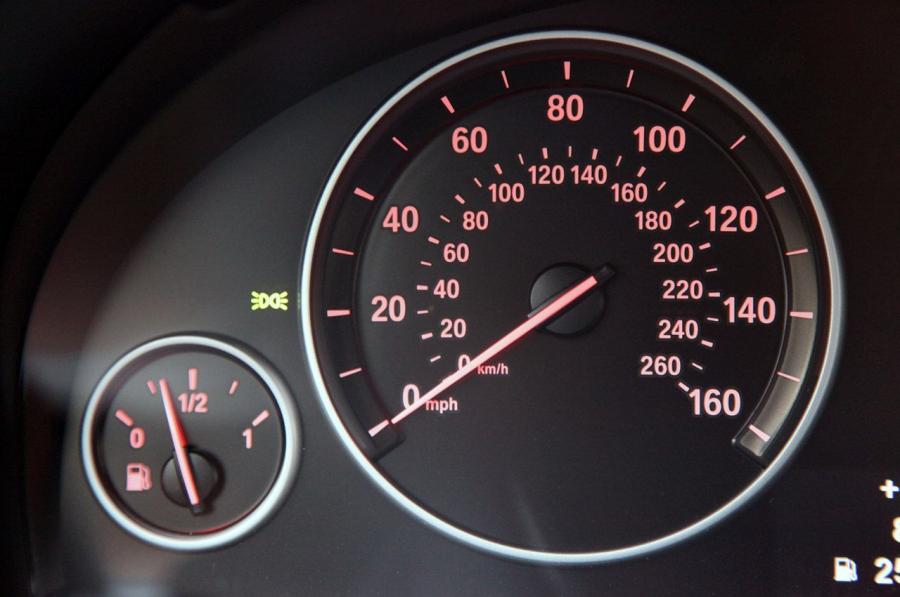  BMW 528i xDrive 2012 года  (фото 18 из 41)